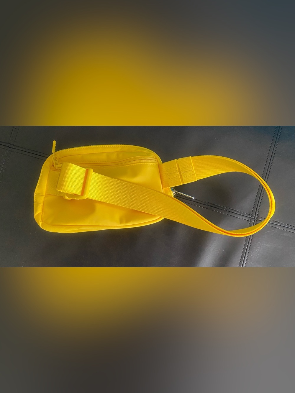 Lululemon 1L Belt Bag in Lemon NWOT - Picture 2 of 3